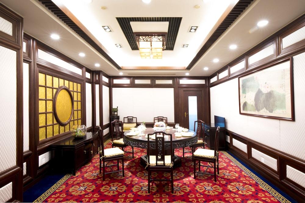 Jin Jiang Pine City Hotel Shanghaj Zewnętrze zdjęcie