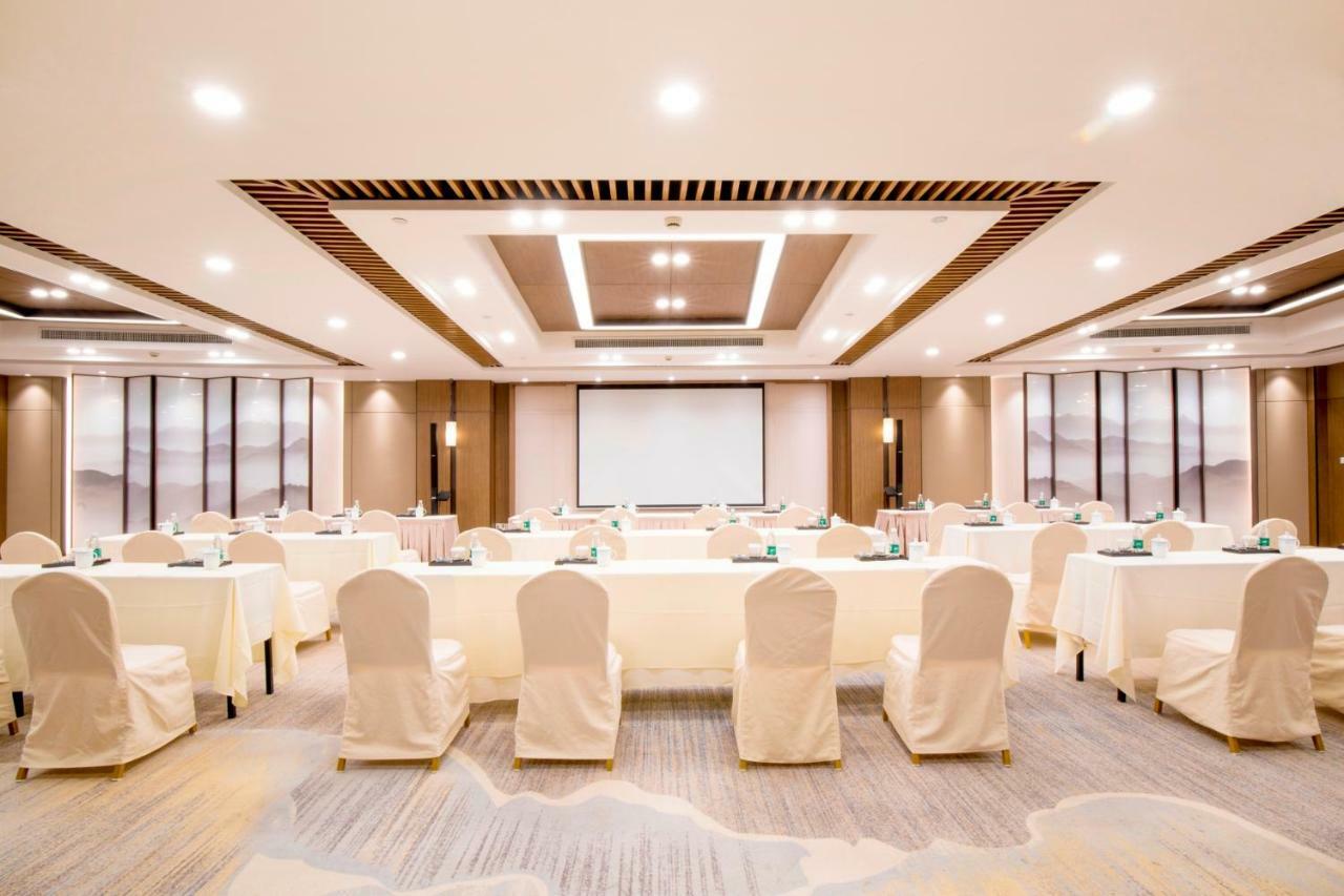 Jin Jiang Pine City Hotel Shanghaj Zewnętrze zdjęcie